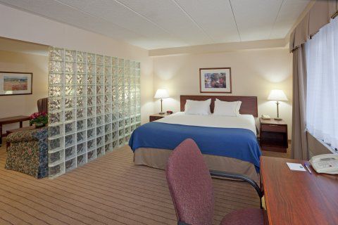 Hotel Express Boston-waltham By Ihg 3*